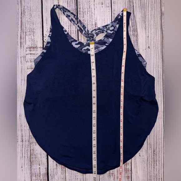 Fabletics Camo Tank w/ bra Large Blue - Picture 5 of 7
